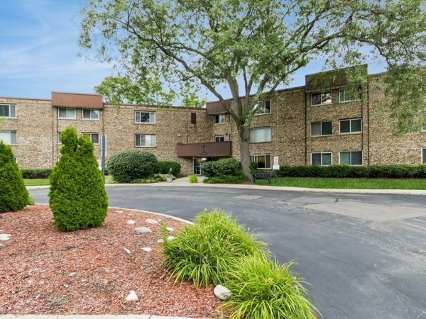 2600 Brookwood Way Drive, Unit 316A, Rolling Meadows, IL 60008