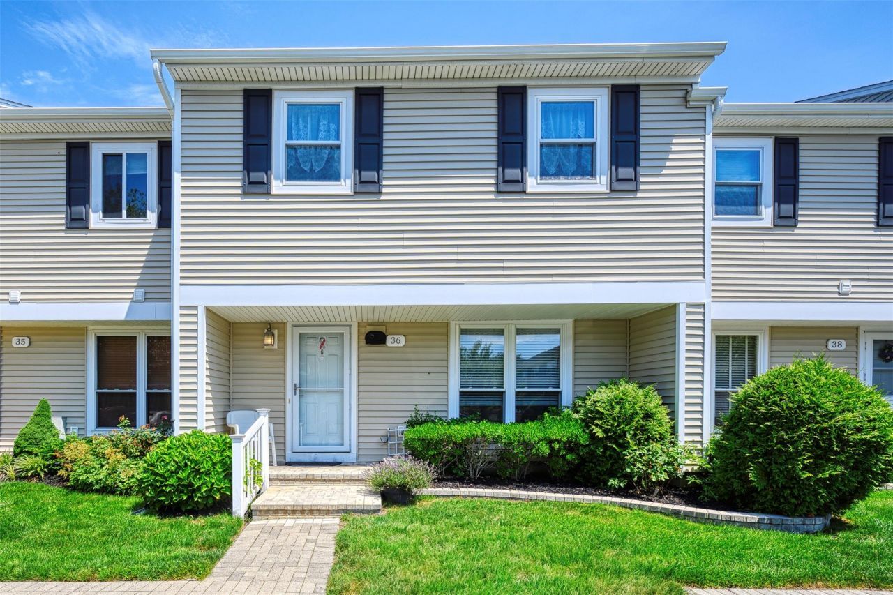 100 Baker Court, Unit 36, Island Park, NY 11558 Main Photo