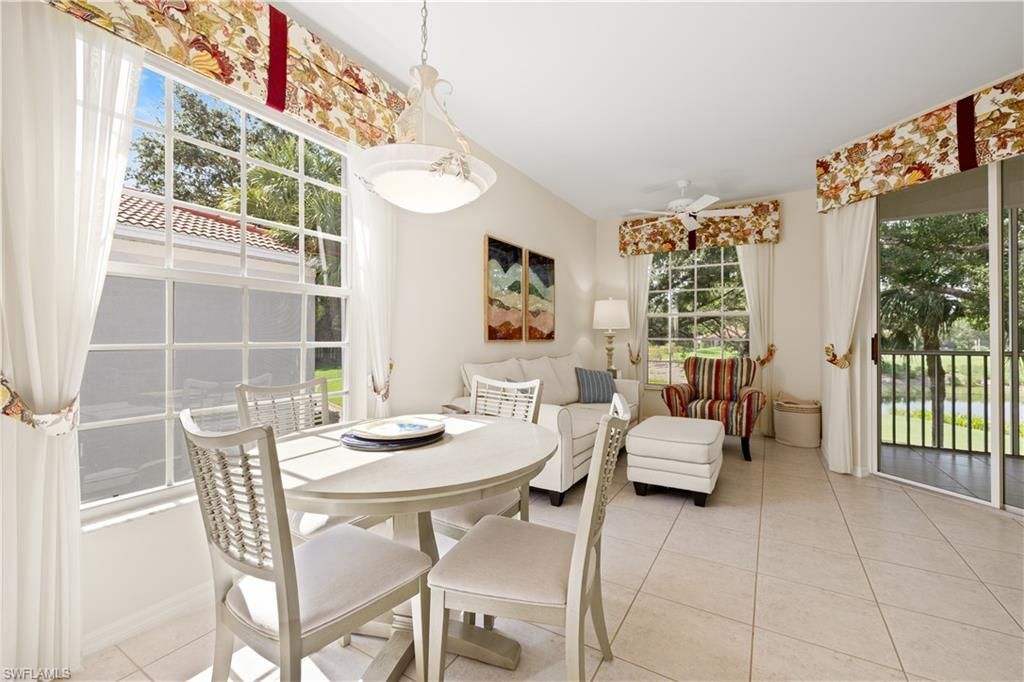 2180 Arielle Dr, Unit 810, Naples, FL 34109 Photo