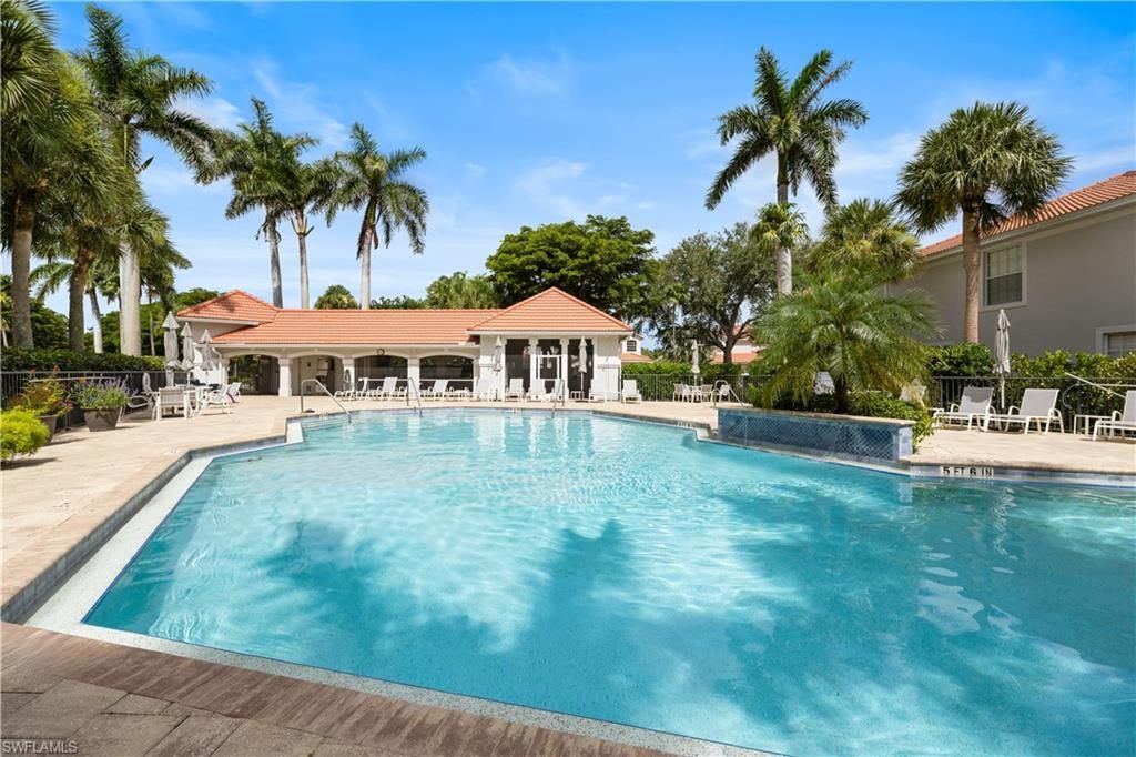 2180 Arielle Dr, Unit 810, Naples, FL 34109 Photo