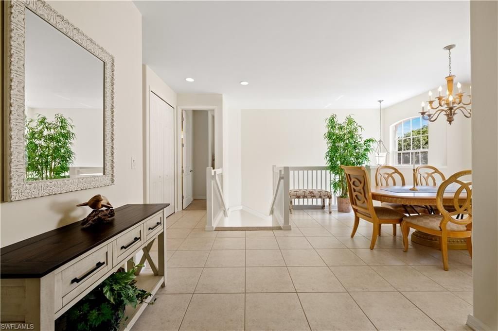 2180 Arielle Dr, Unit 810, Naples, FL 34109 Photo