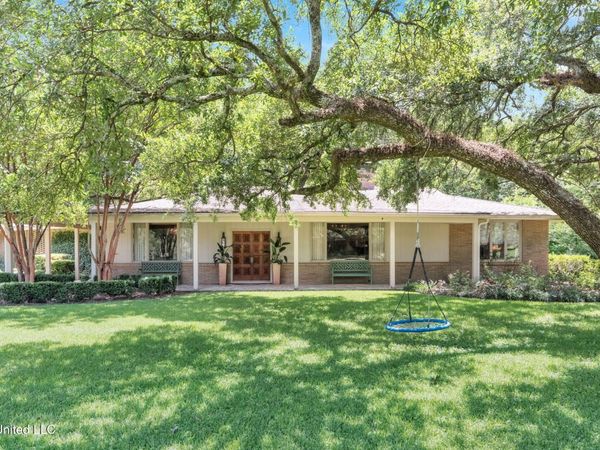 3 Bingaman Lane, Natchez, MS 39120