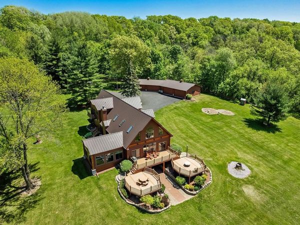 S1555 Farra Road, La Valle, WI 53941