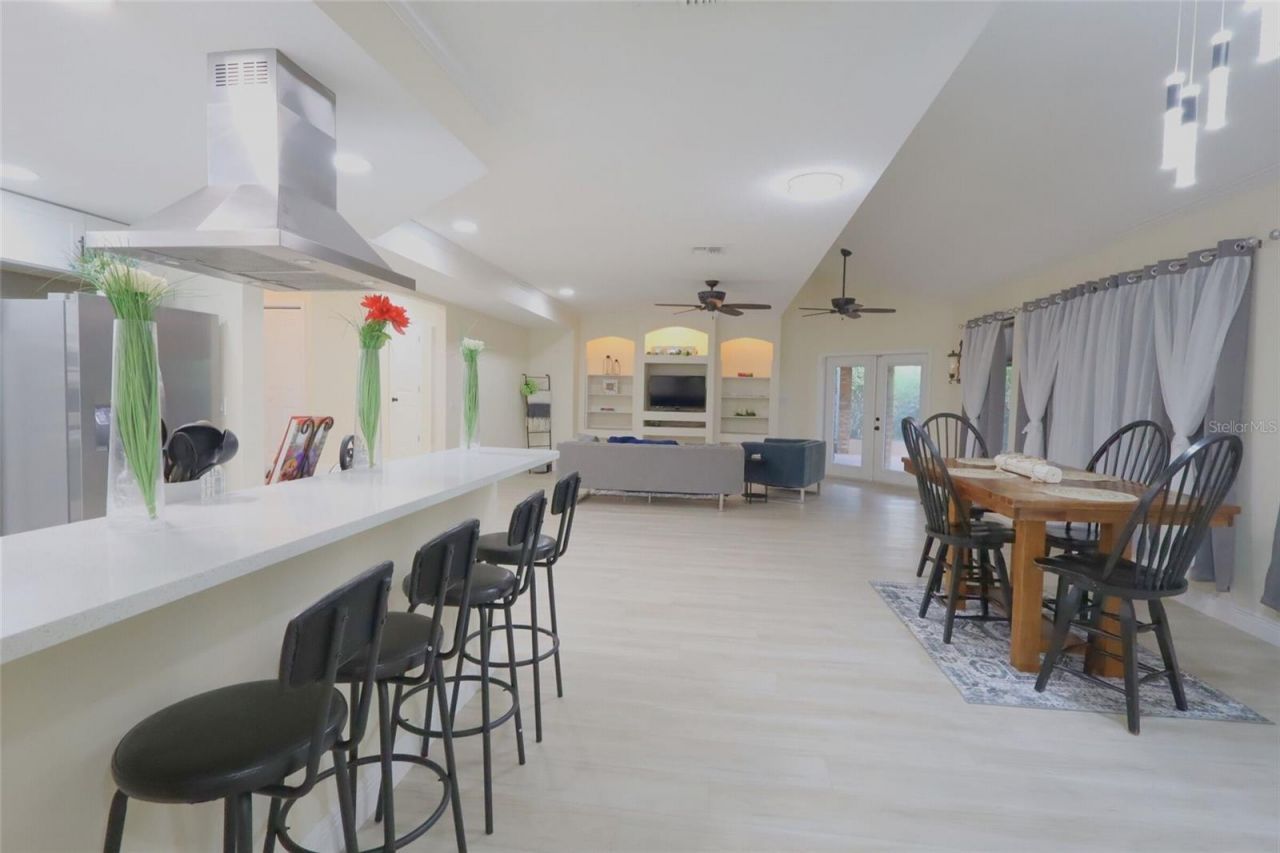 6151 Silver Oaks Drive, Zephyrhills, FL 33542 Photo