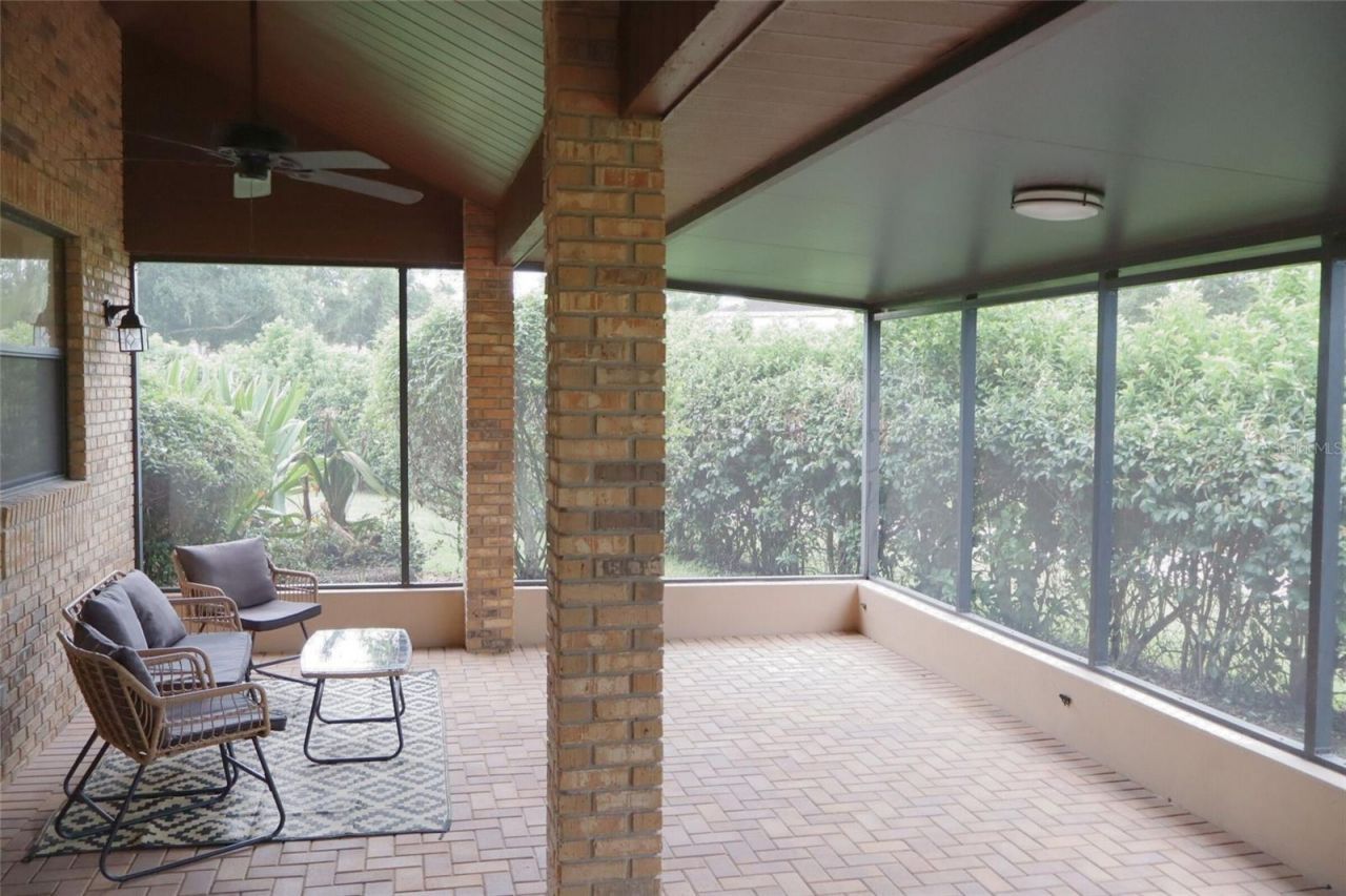 6151 Silver Oaks Drive, Zephyrhills, FL 33542 Photo