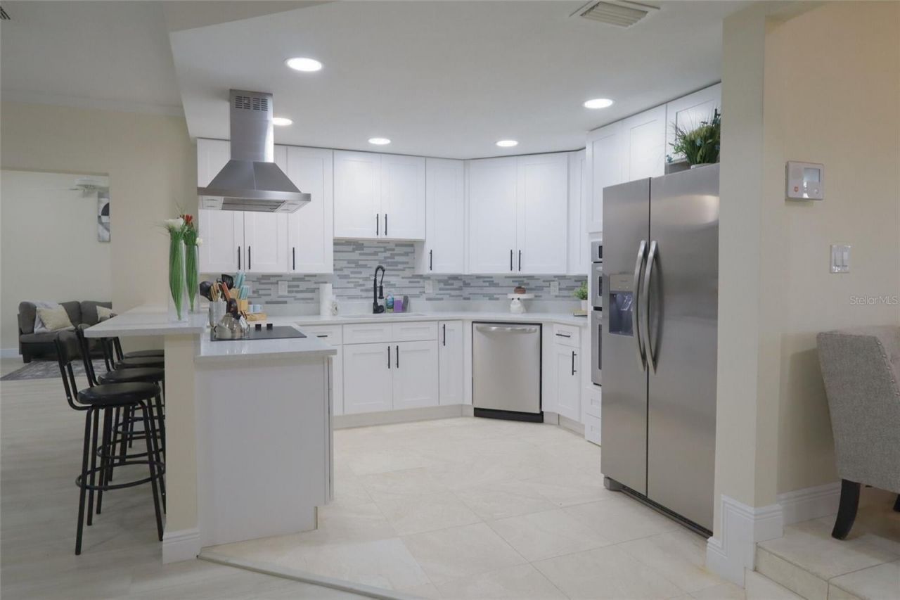 6151 Silver Oaks Drive, Zephyrhills, FL 33542 Photo