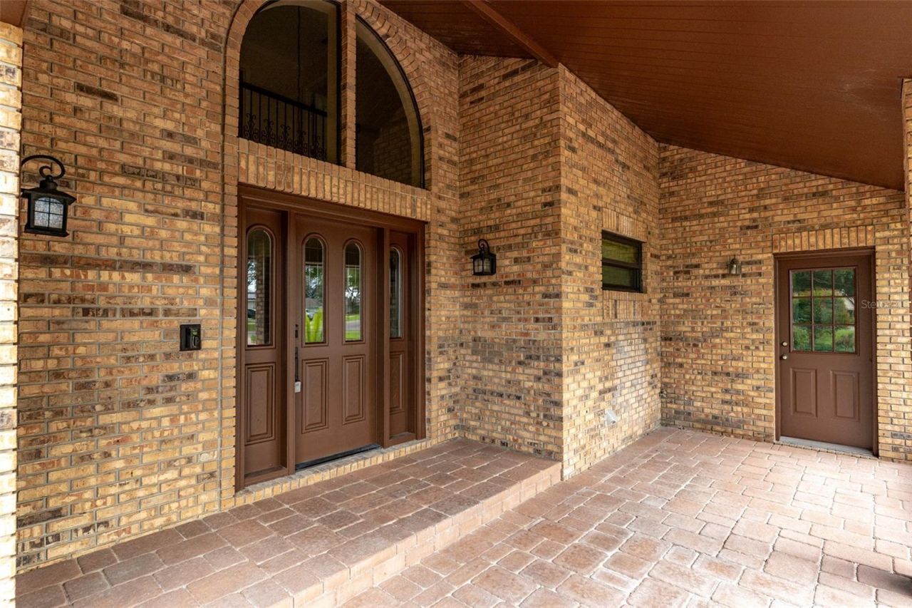 6151 Silver Oaks Drive, Zephyrhills, FL 33542 Photo