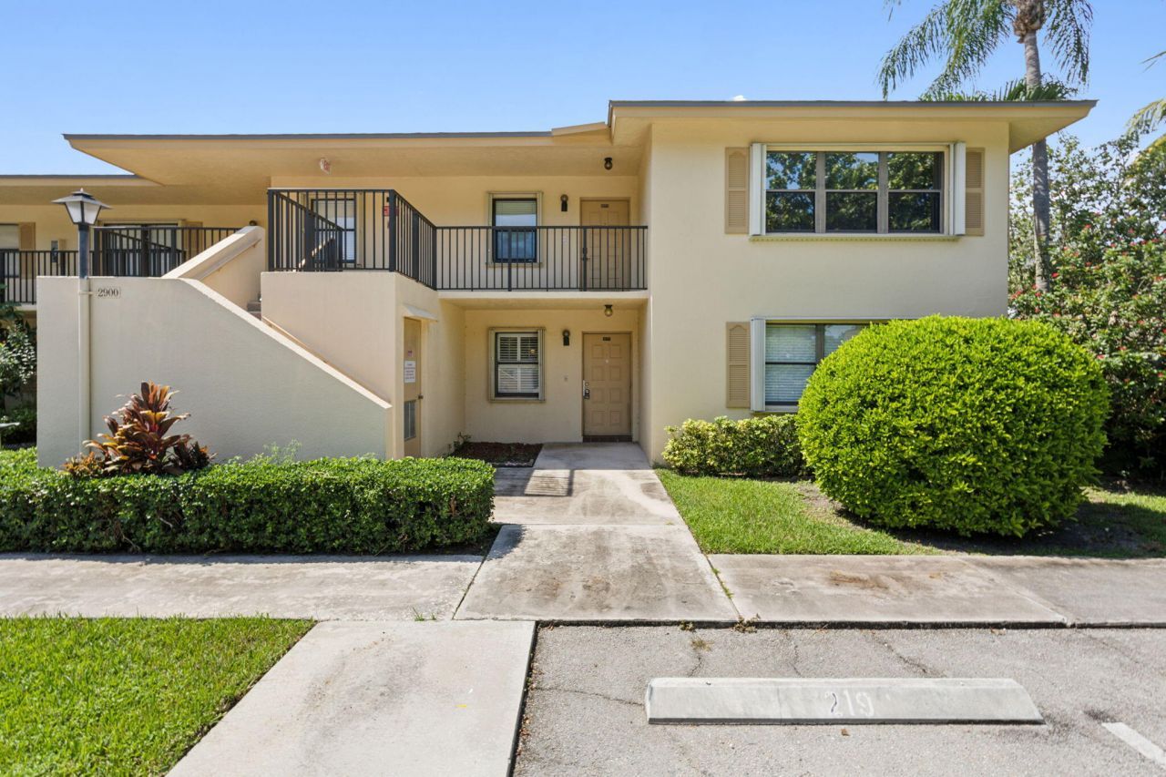 2900 SW 22nd Circle, Unit 221f, Delray Beach, FL 33445 Photo