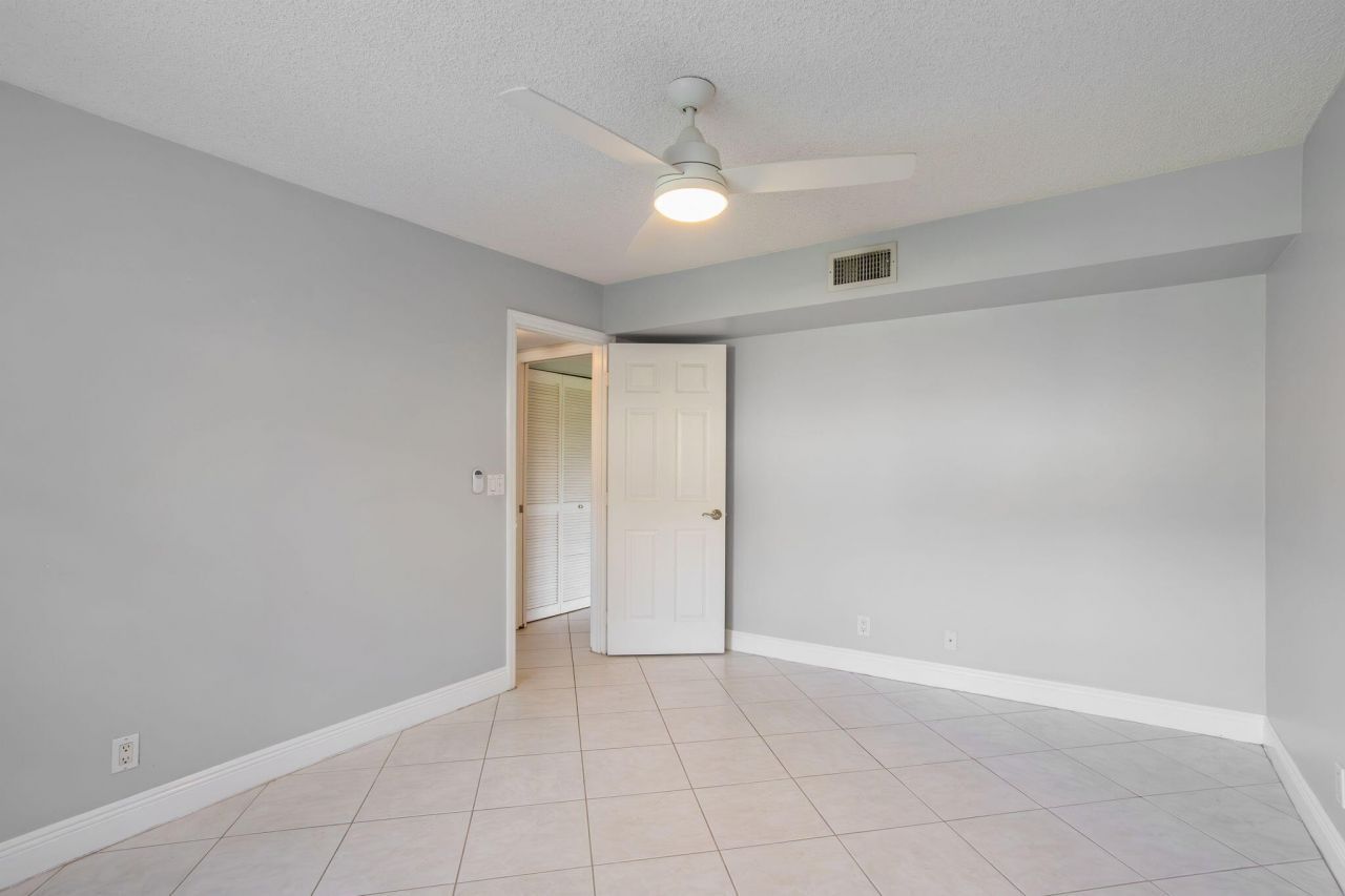 2900 SW 22nd Circle, Unit 221f, Delray Beach, FL 33445 Photo