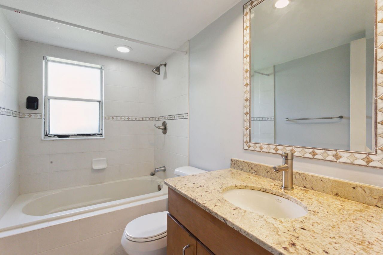 2900 SW 22nd Circle, Unit 221f, Delray Beach, FL 33445 Photo