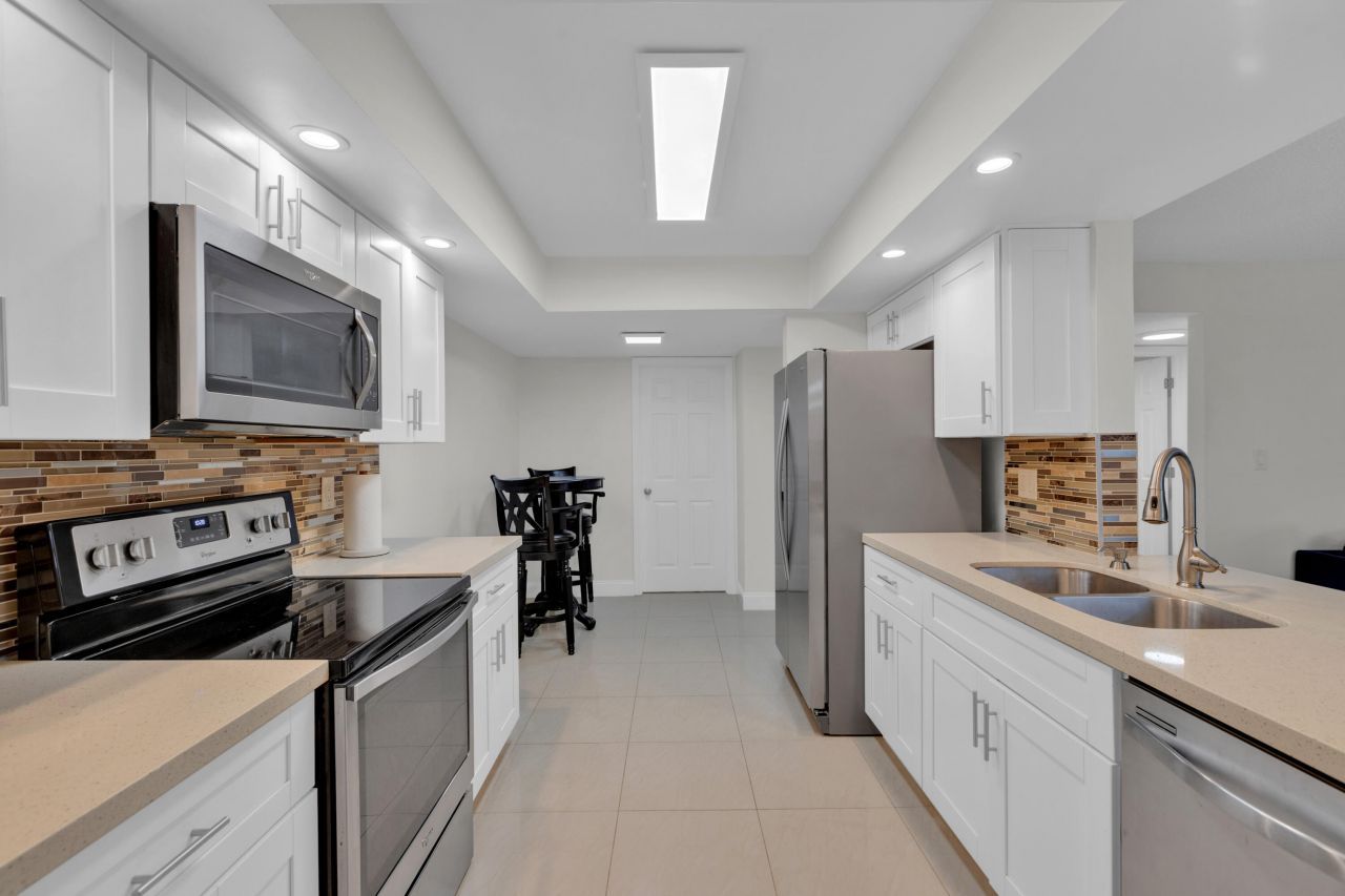 955 Dotterel 2104 Road, Unit 2104, Delray Beach, FL 33444 Photo