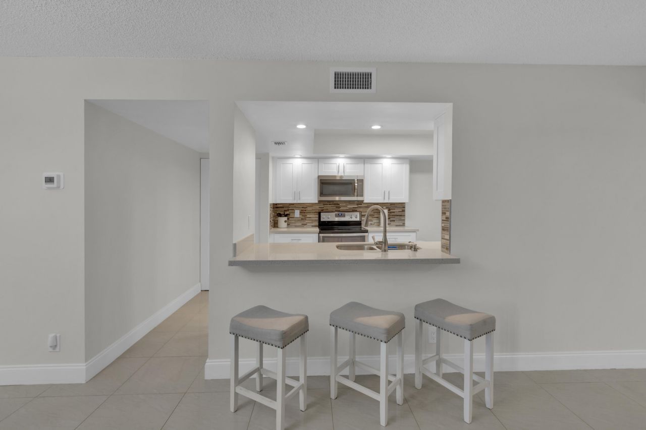 955 Dotterel 2104 Road, Unit 2104, Delray Beach, FL 33444 Photo