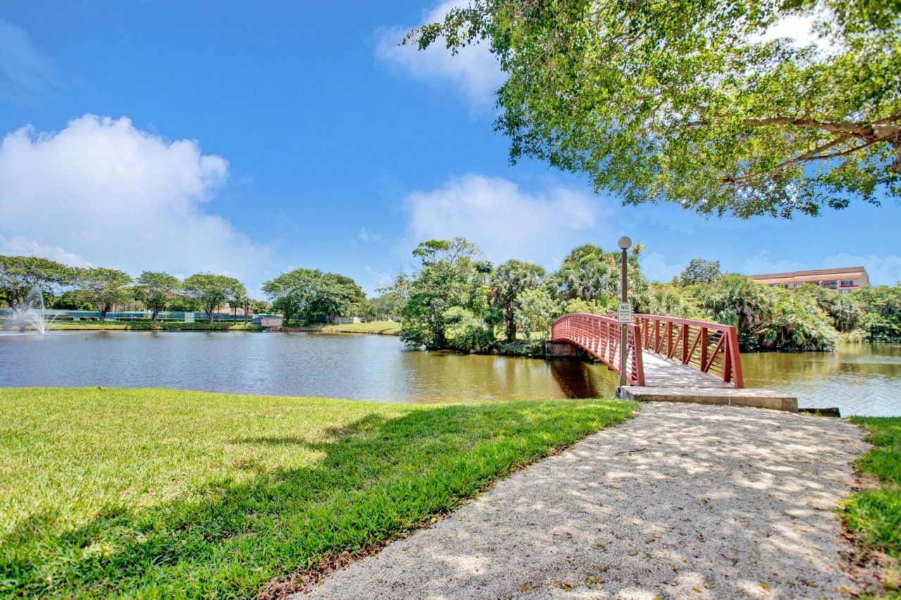 955 Dotterel 2104 Road, Unit 2104, Delray Beach, FL 33444 Photo