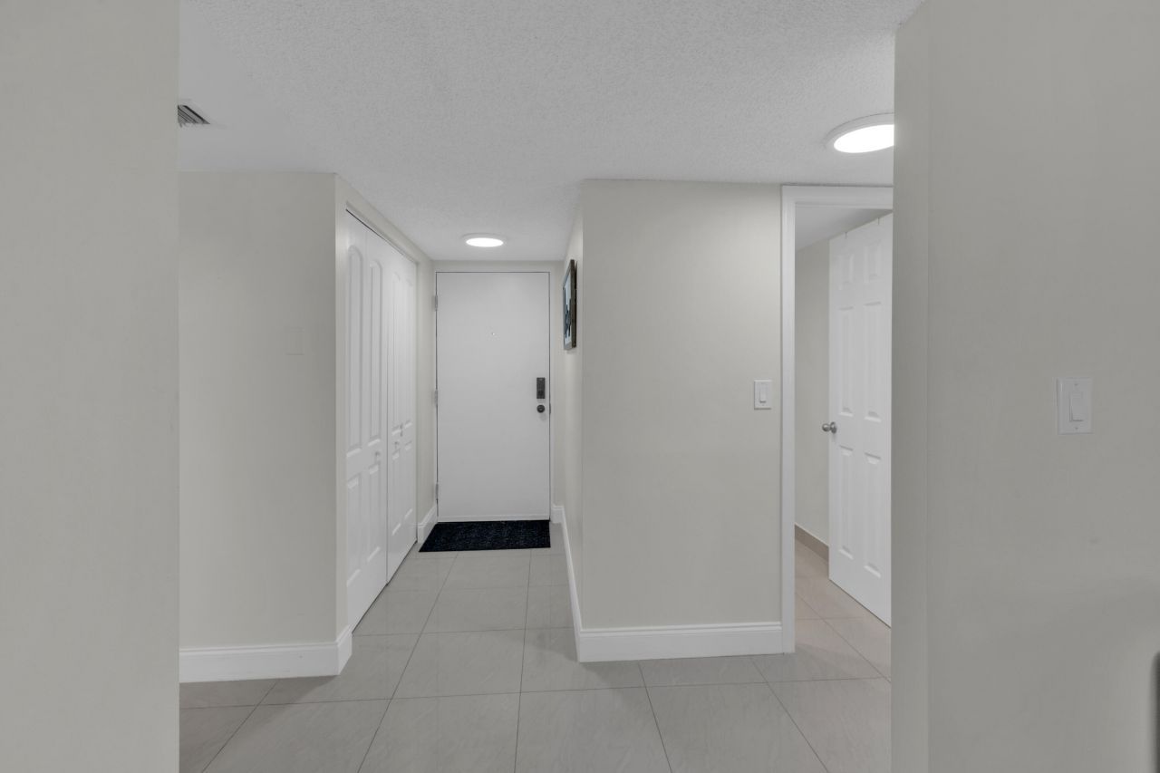 955 Dotterel 2104 Road, Unit 2104, Delray Beach, FL 33444 Photo