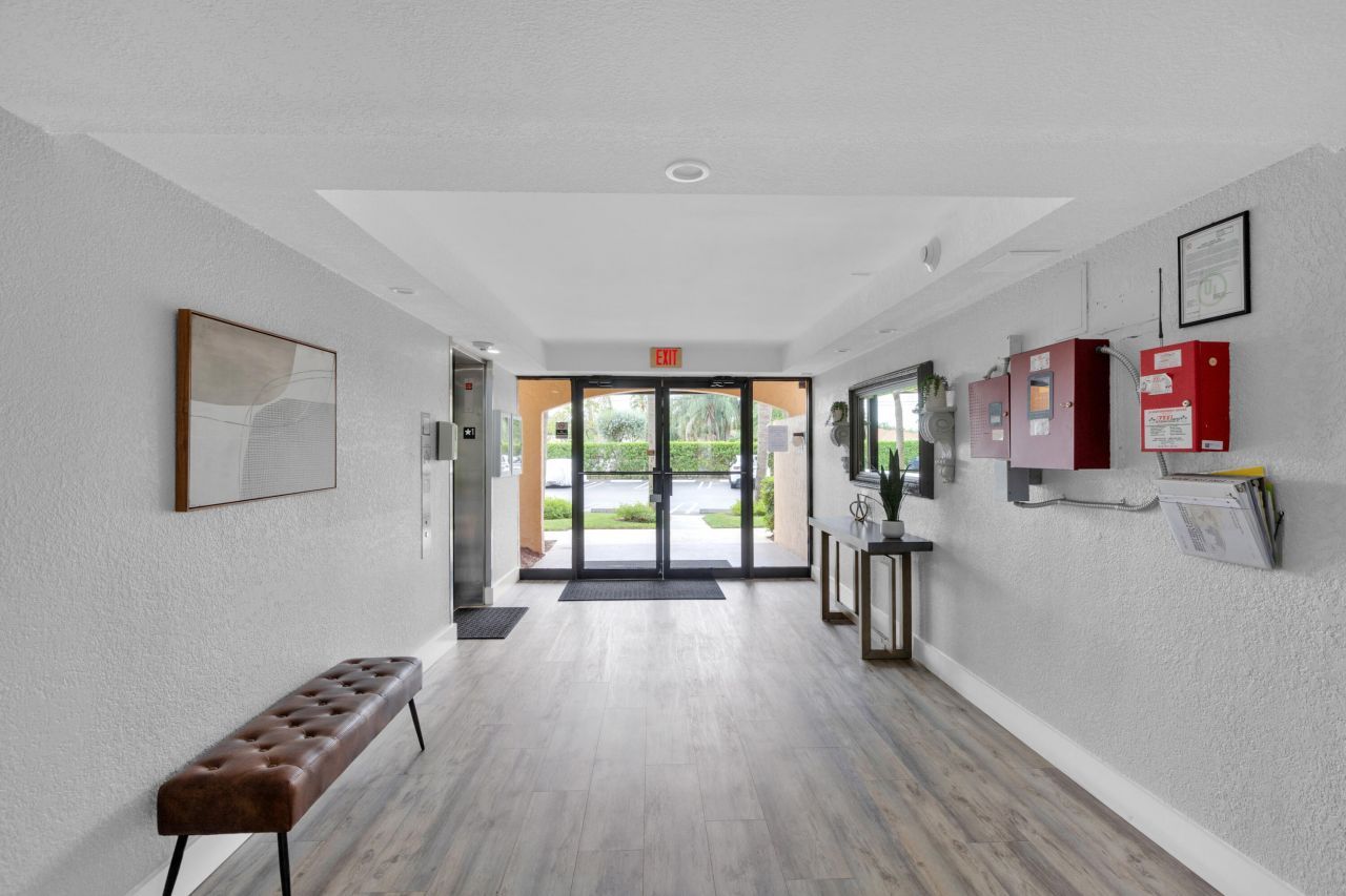 955 Dotterel 2104 Road, Unit 2104, Delray Beach, FL 33444 Photo