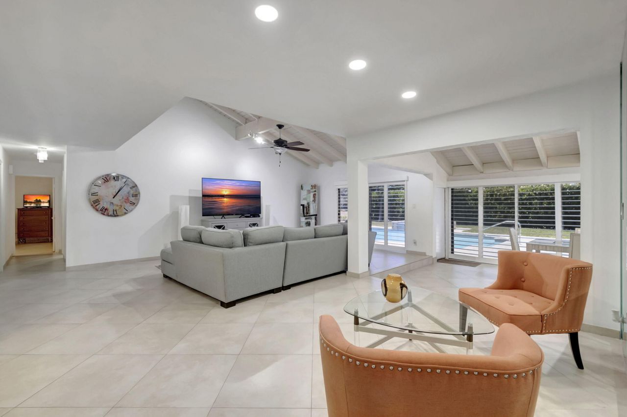 902 Foxpointe Circle, Delray Beach, FL 33445 Photo