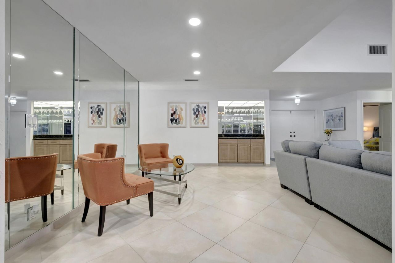 902 Foxpointe Circle, Delray Beach, FL 33445 Photo