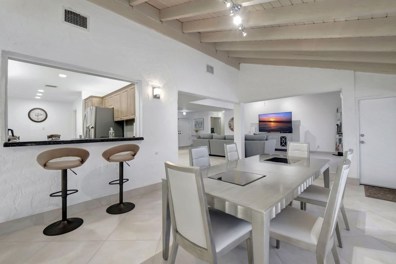 902 Foxpointe Circle, Delray Beach, FL 33445 Photo