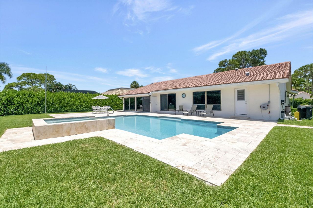 902 Foxpointe Circle, Delray Beach, FL 33445 Photo