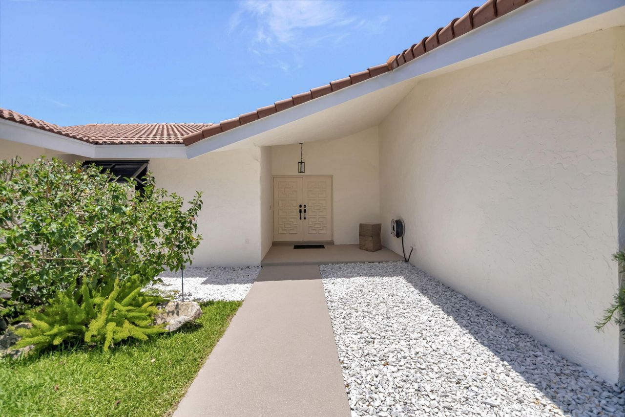 902 Foxpointe Circle, Delray Beach, FL 33445 Photo