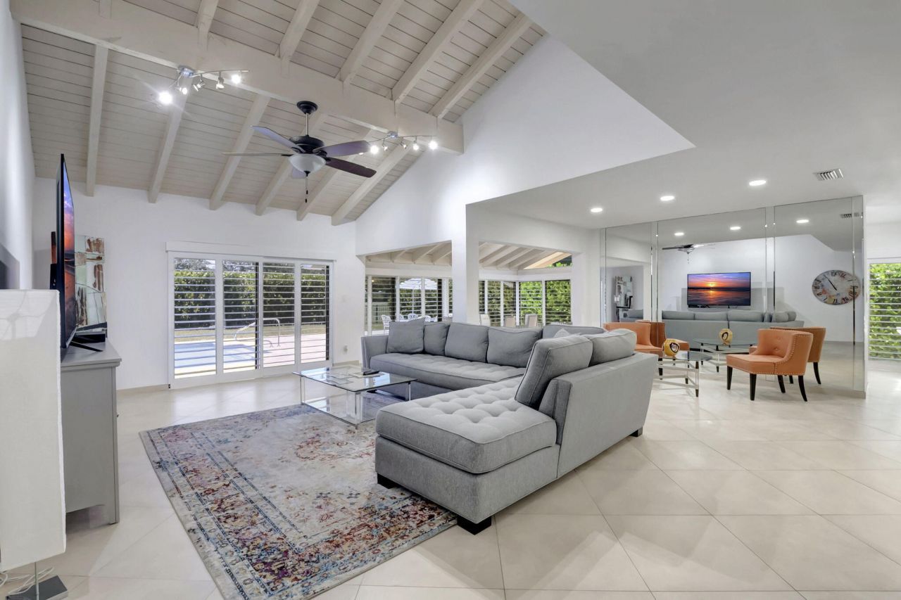 902 Foxpointe Circle, Delray Beach, FL 33445 Photo