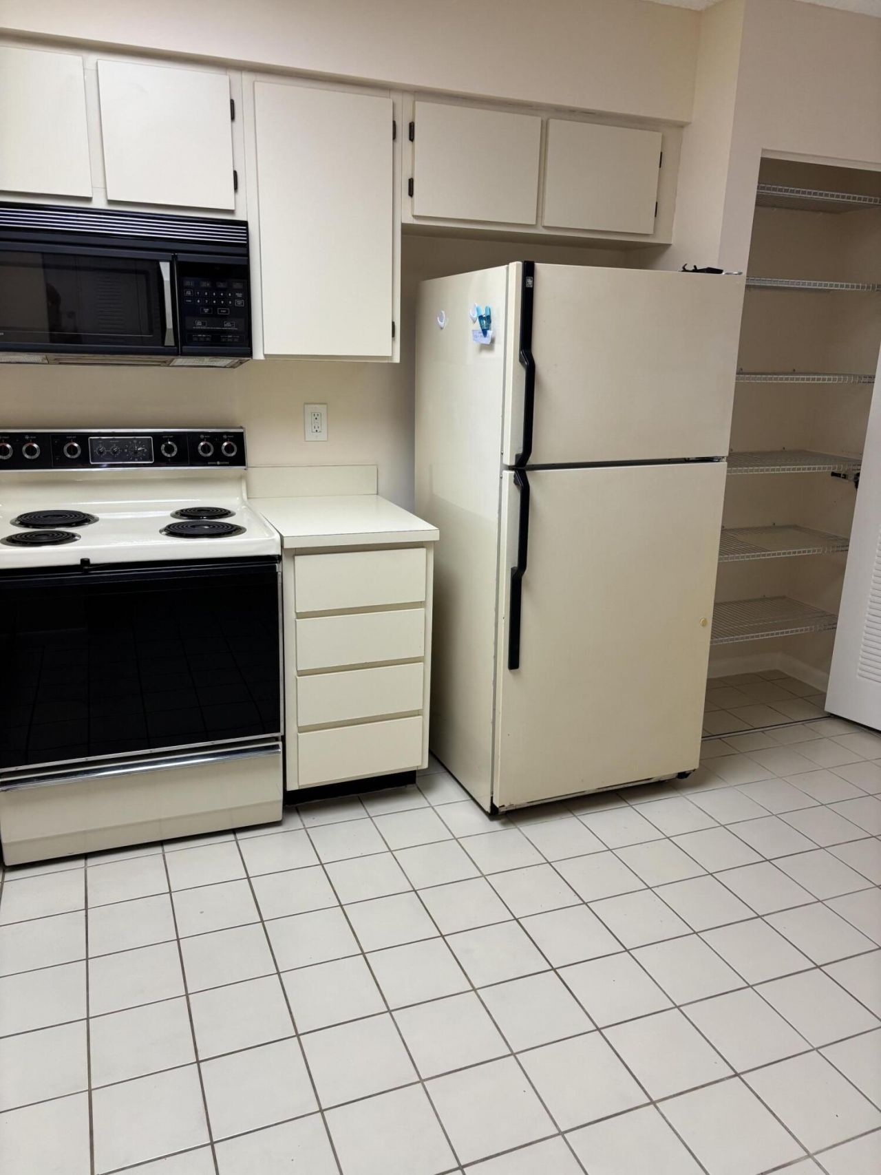 7260 Kinghurst Drive, Unit 107, Delray Beach, FL 33446 Photo