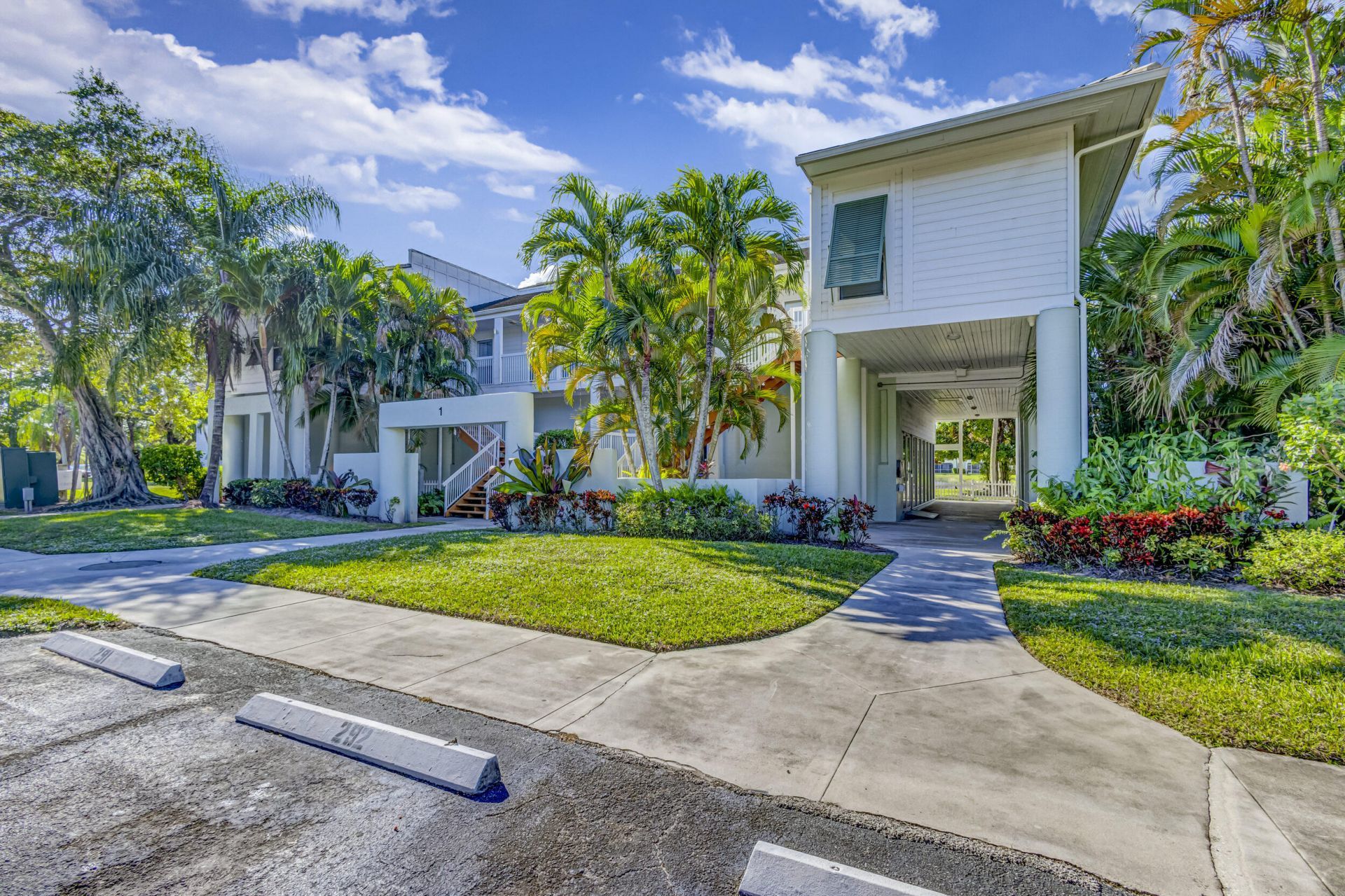 296 Cypress Point Drive, Palm Beach Gardens, FL 33418 Photo