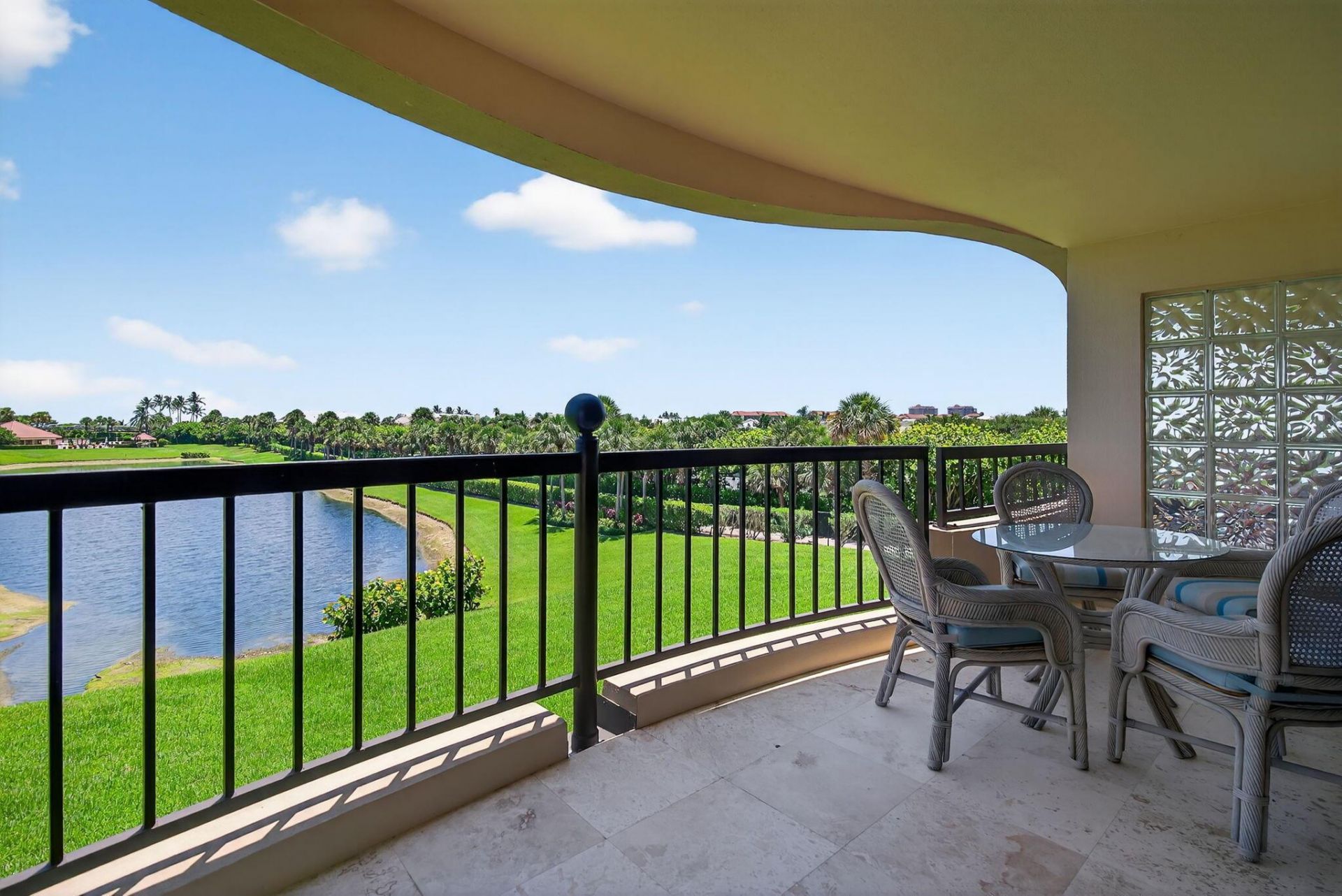 401 Ocean Bluffs Boulevard, Unit 205, Jupiter, FL 33477 Photo