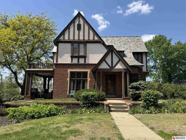 1021 E Street, Fairbury, NE 68352