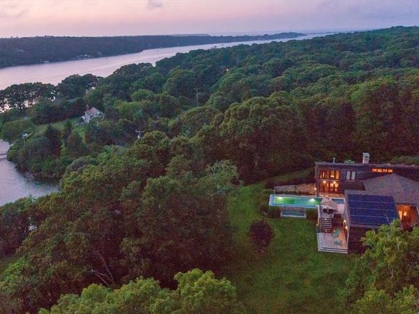 400 Barnes Road, Oak Bluffs, MA 02557