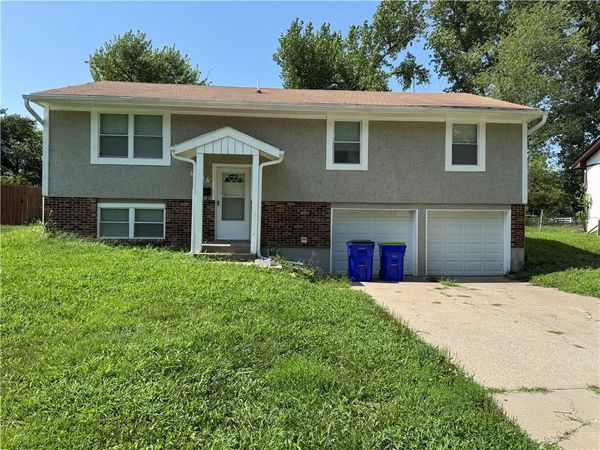 6206 E 140th Terrace, Grandview, MO 64030