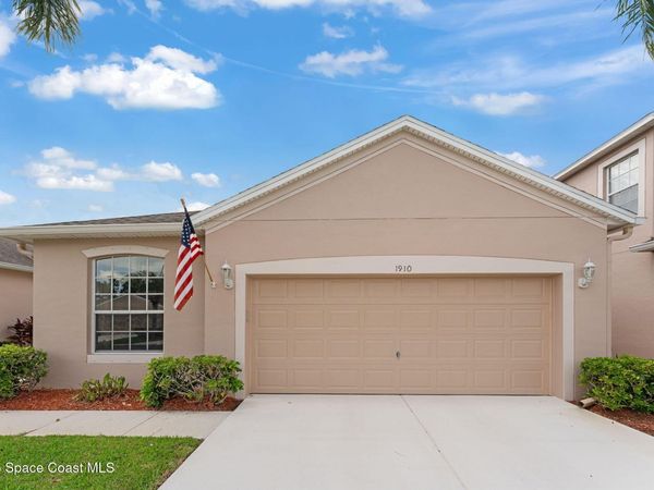 1910 Muirfield Way SE, Unit B, Palm Bay, FL 32909