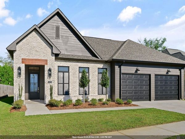 17470 Lions Ear Ln, Prairieville, LA 70769