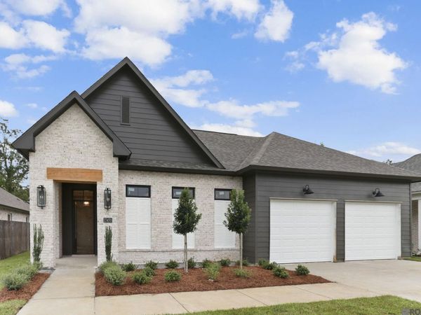 17470 Lions Ear Ln, Prairieville, LA 70769