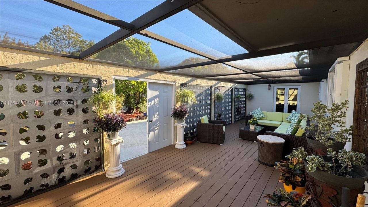 8720 SW 192nd Ter, Cutler Bay, FL 33157 Photo