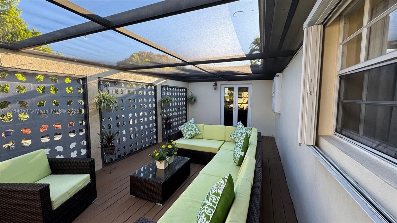 8720 SW 192nd Ter, Cutler Bay, FL 33157 Photo