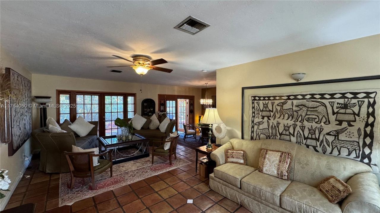 8720 SW 192nd Ter, Cutler Bay, FL 33157 Photo