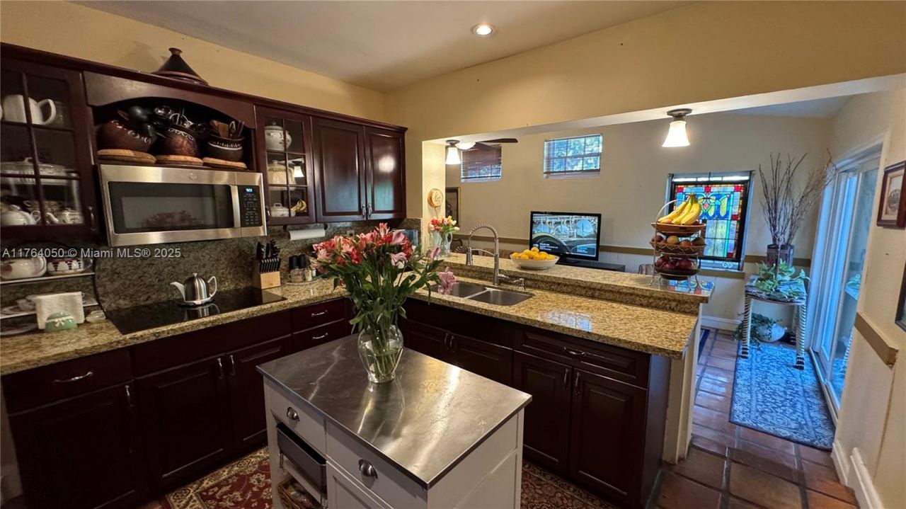 8720 SW 192nd Ter, Cutler Bay, FL 33157 Photo