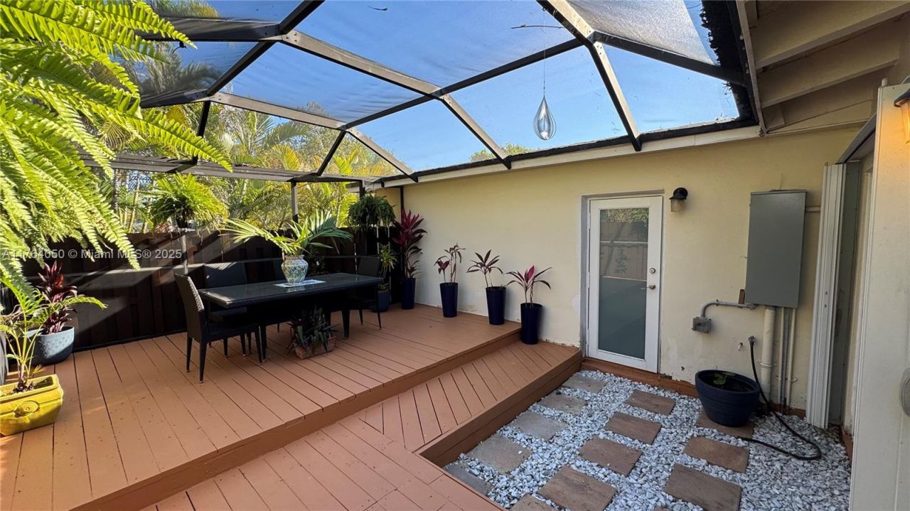 8720 SW 192nd Ter, Cutler Bay, FL 33157 Photo