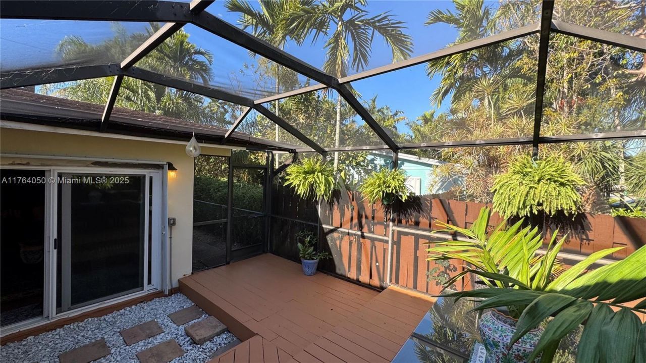 8720 SW 192nd Ter, Cutler Bay, FL 33157 Photo