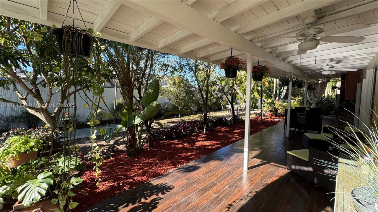 8720 SW 192nd Ter, Cutler Bay, FL 33157 Photo