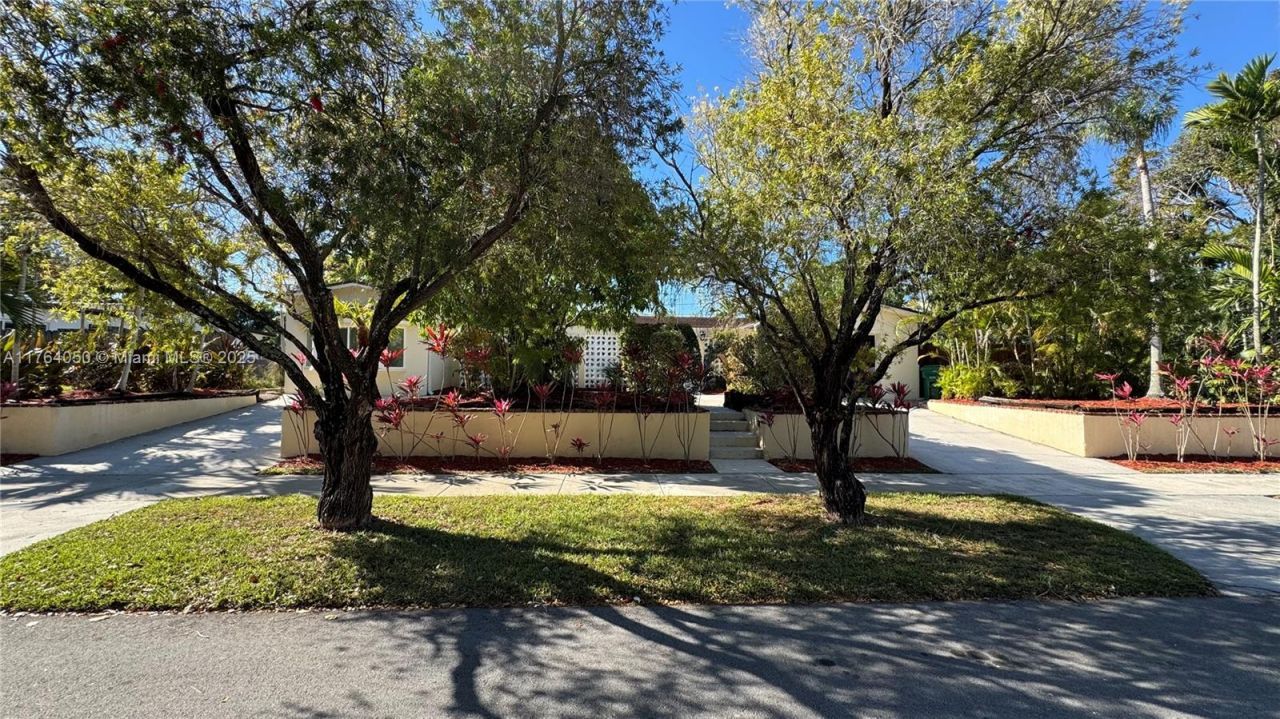 8720 SW 192nd Ter, Cutler Bay, FL 33157 Photo