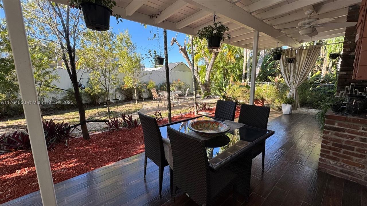 8720 SW 192nd Ter, Cutler Bay, FL 33157 Photo