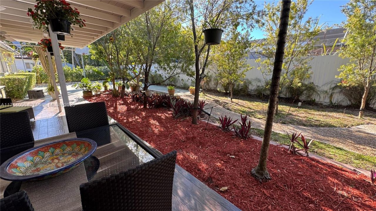 8720 SW 192nd Ter, Cutler Bay, FL 33157 Photo