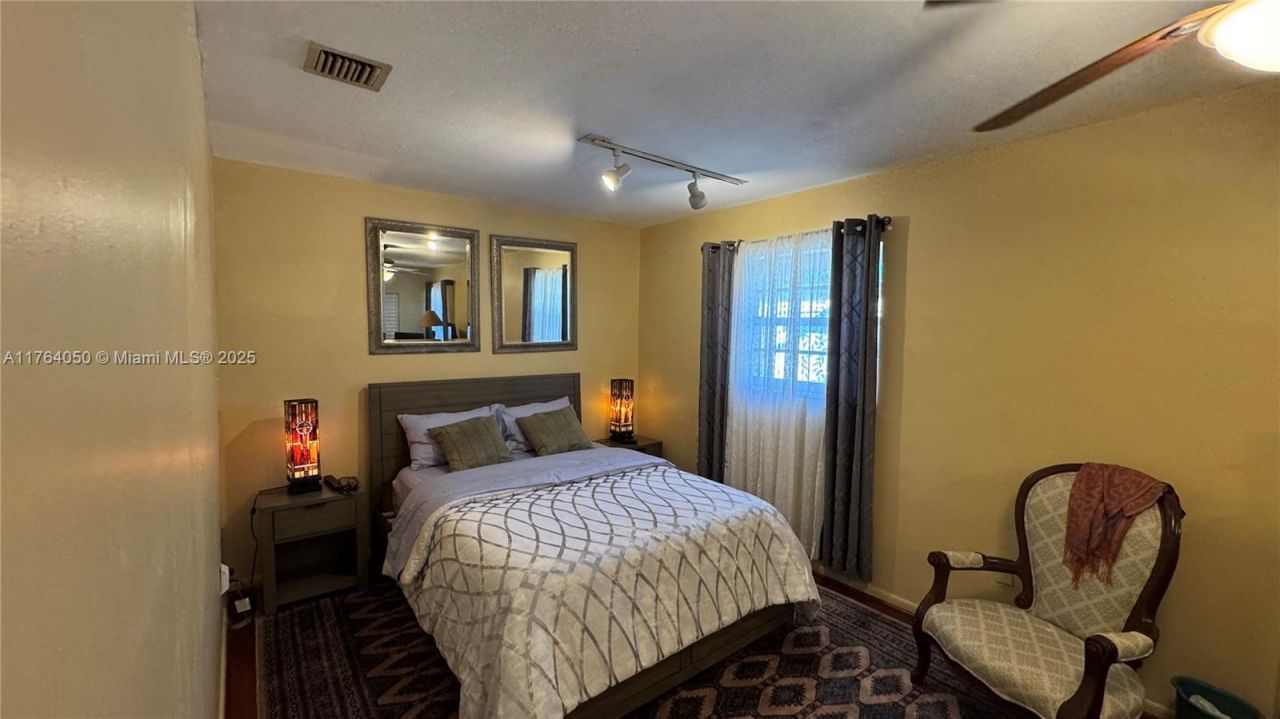 8720 SW 192nd Ter, Cutler Bay, FL 33157 Photo