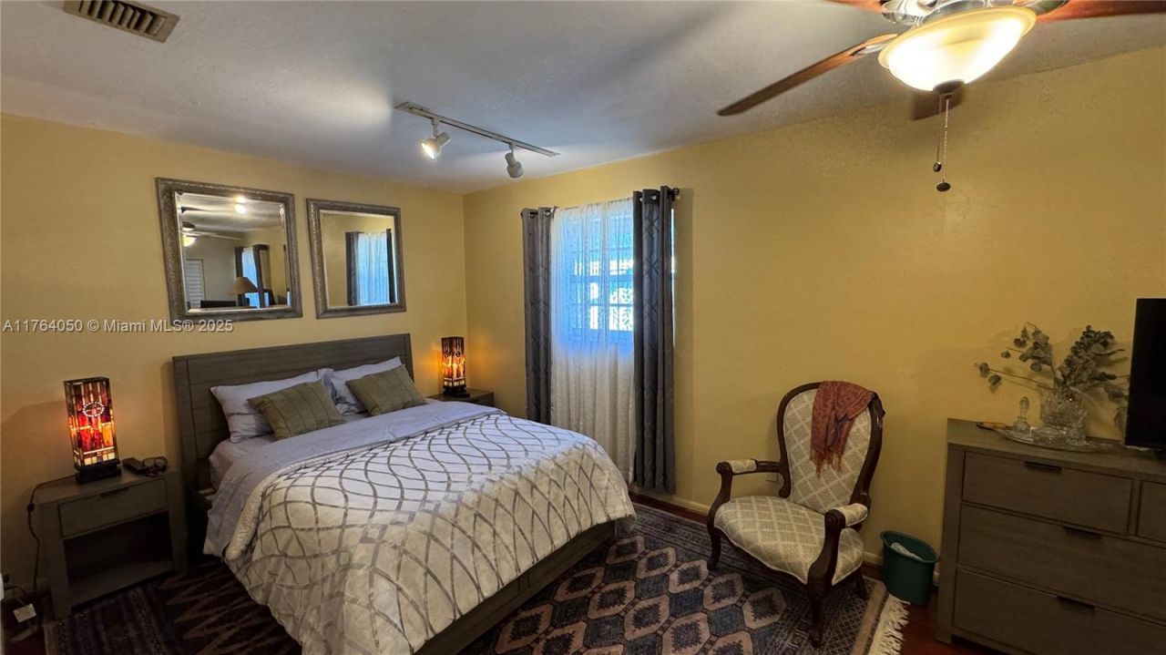 8720 SW 192nd Ter, Cutler Bay, FL 33157 Photo