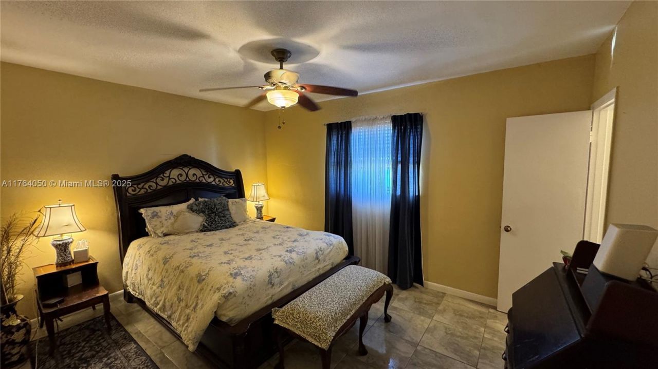 8720 SW 192nd Ter, Cutler Bay, FL 33157 Photo