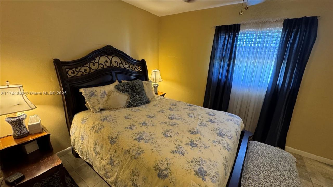 8720 SW 192nd Ter, Cutler Bay, FL 33157 Photo