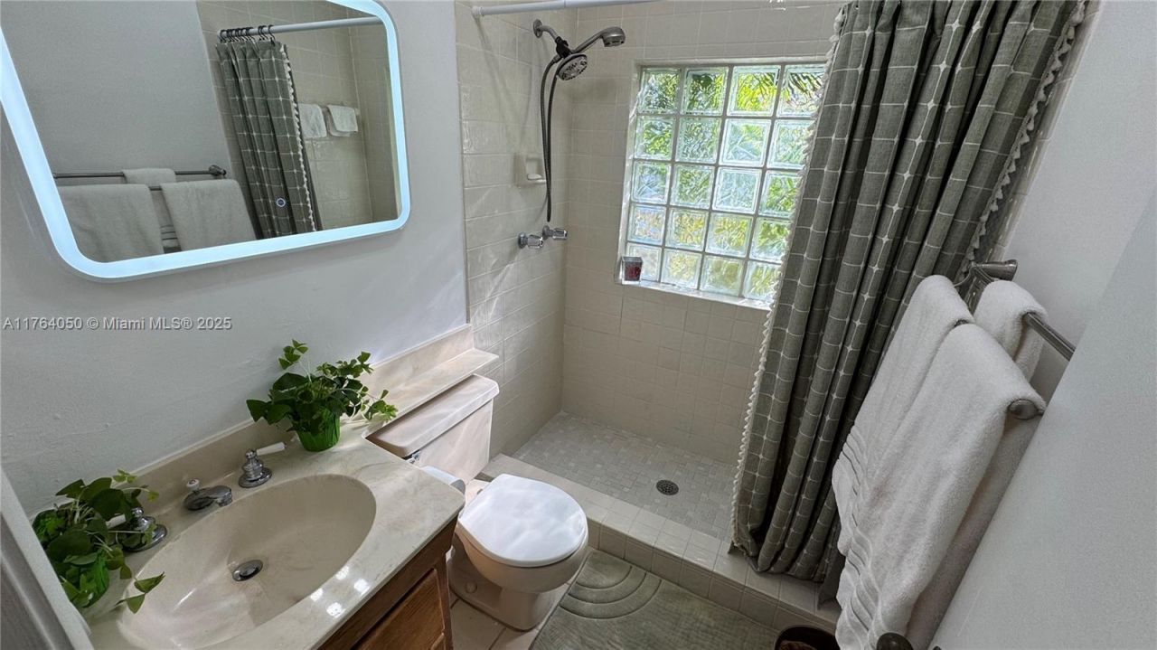 8720 SW 192nd Ter, Cutler Bay, FL 33157 Photo