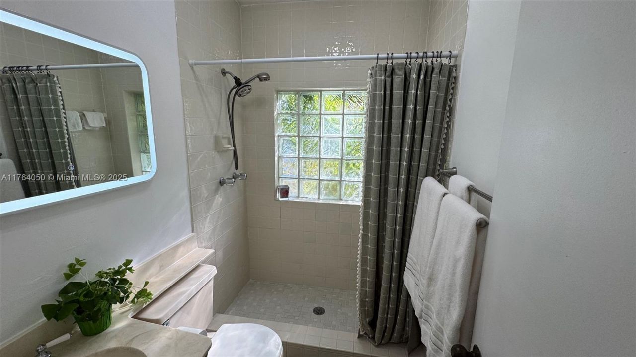 8720 SW 192nd Ter, Cutler Bay, FL 33157 Photo